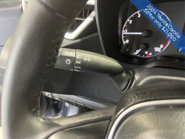 Used 2024 Toyota Corolla SE image 15