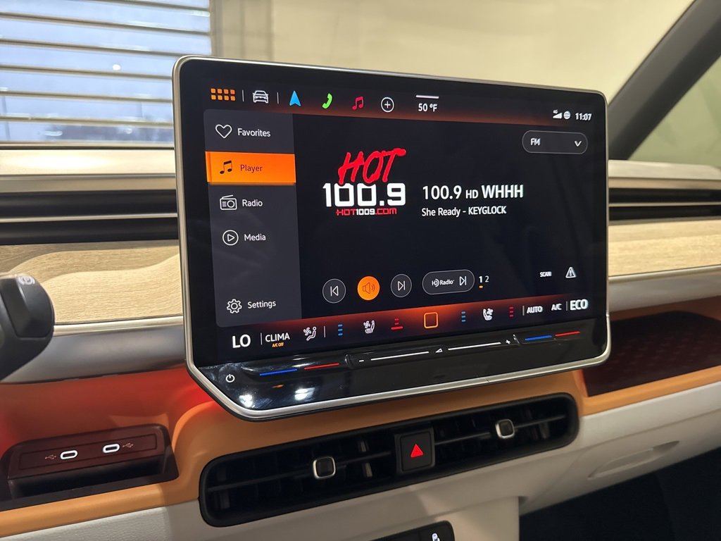 Used 2025 Volkswagen ID. Buzz 1st Edition image 20