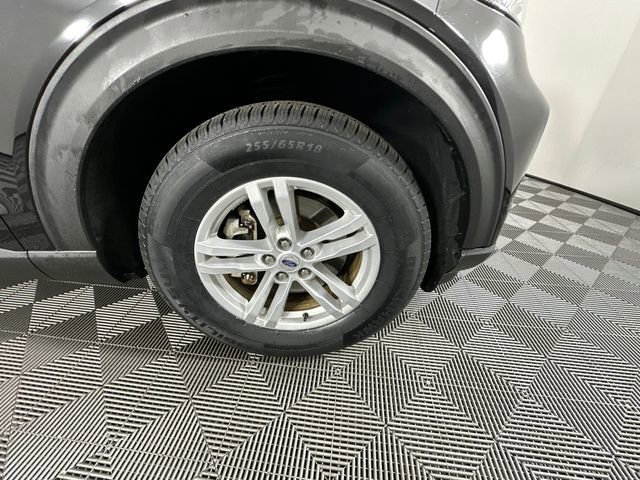 Used 2023 Ford Explorer XLT w/ Class IV Trailer Tow Package image 4