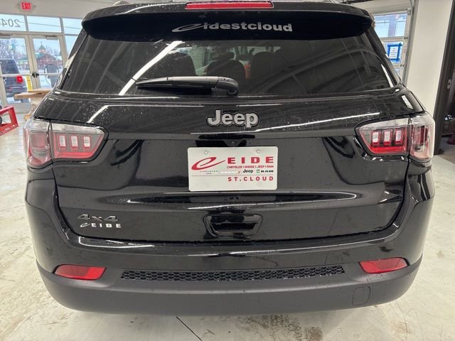New 2026 Jeep Compass Latitude AWD/4WD image 7
