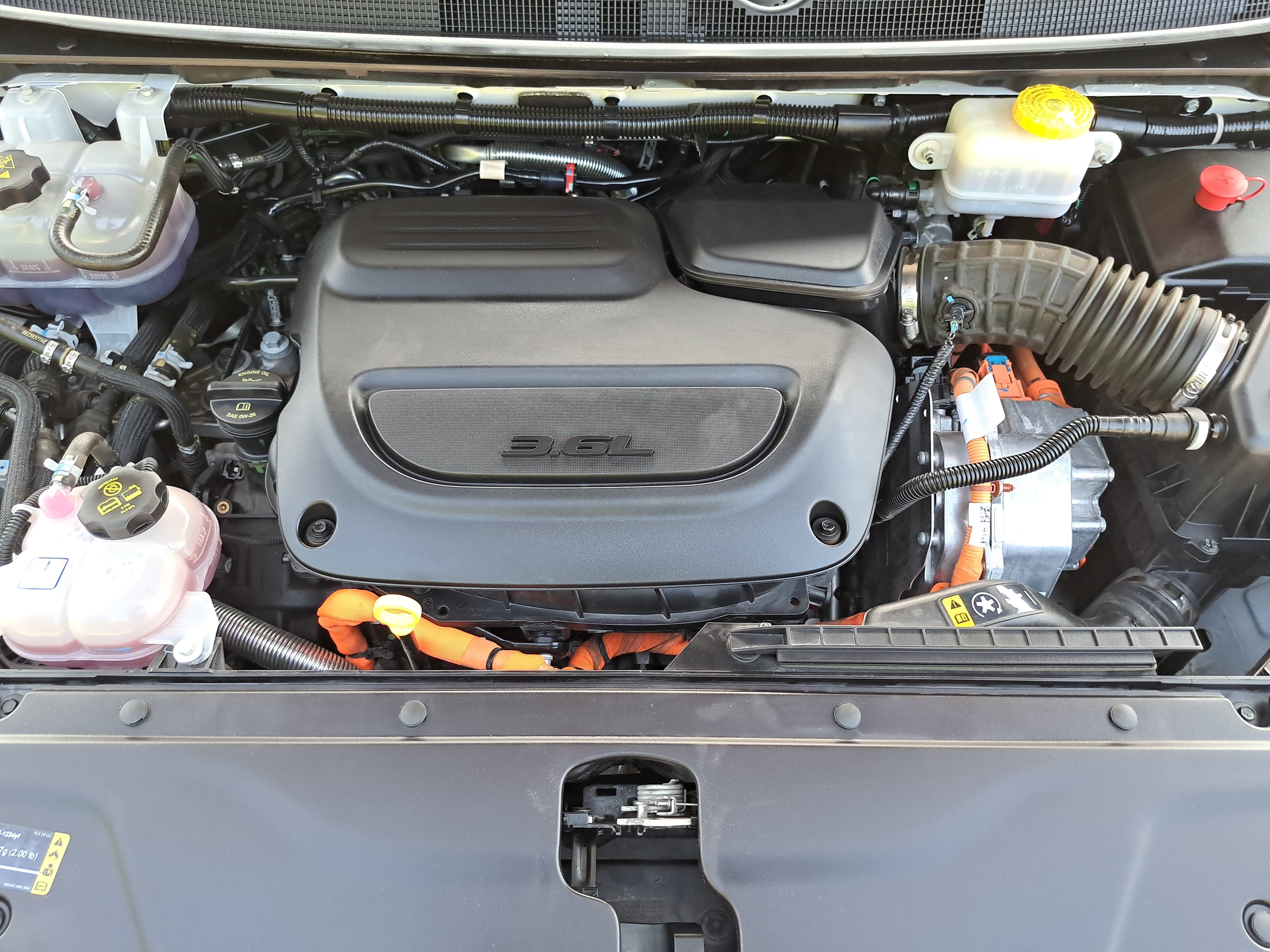 Used 2024 Chrysler Pacifica Limited FWD image 29
