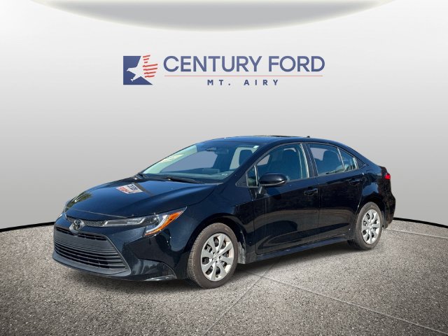 Used 2024 Toyota Corolla LE FWD image 3