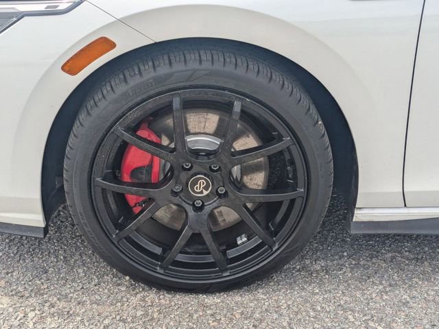 Used 2022 Volkswagen GTI SE image 13