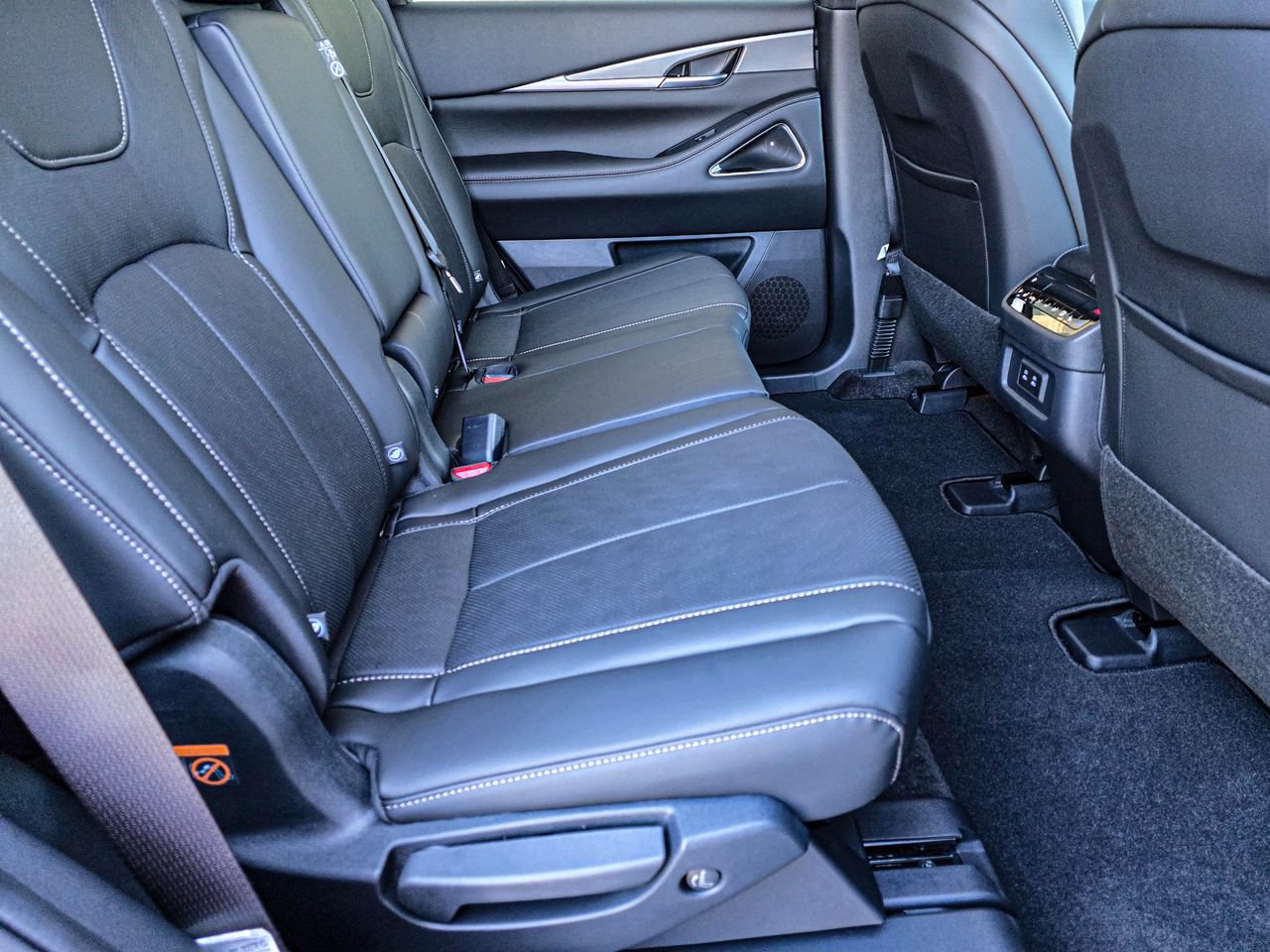 New 2027 INFINITI QX60 Luxe w/ Cargo Package AWD/4WD image 30