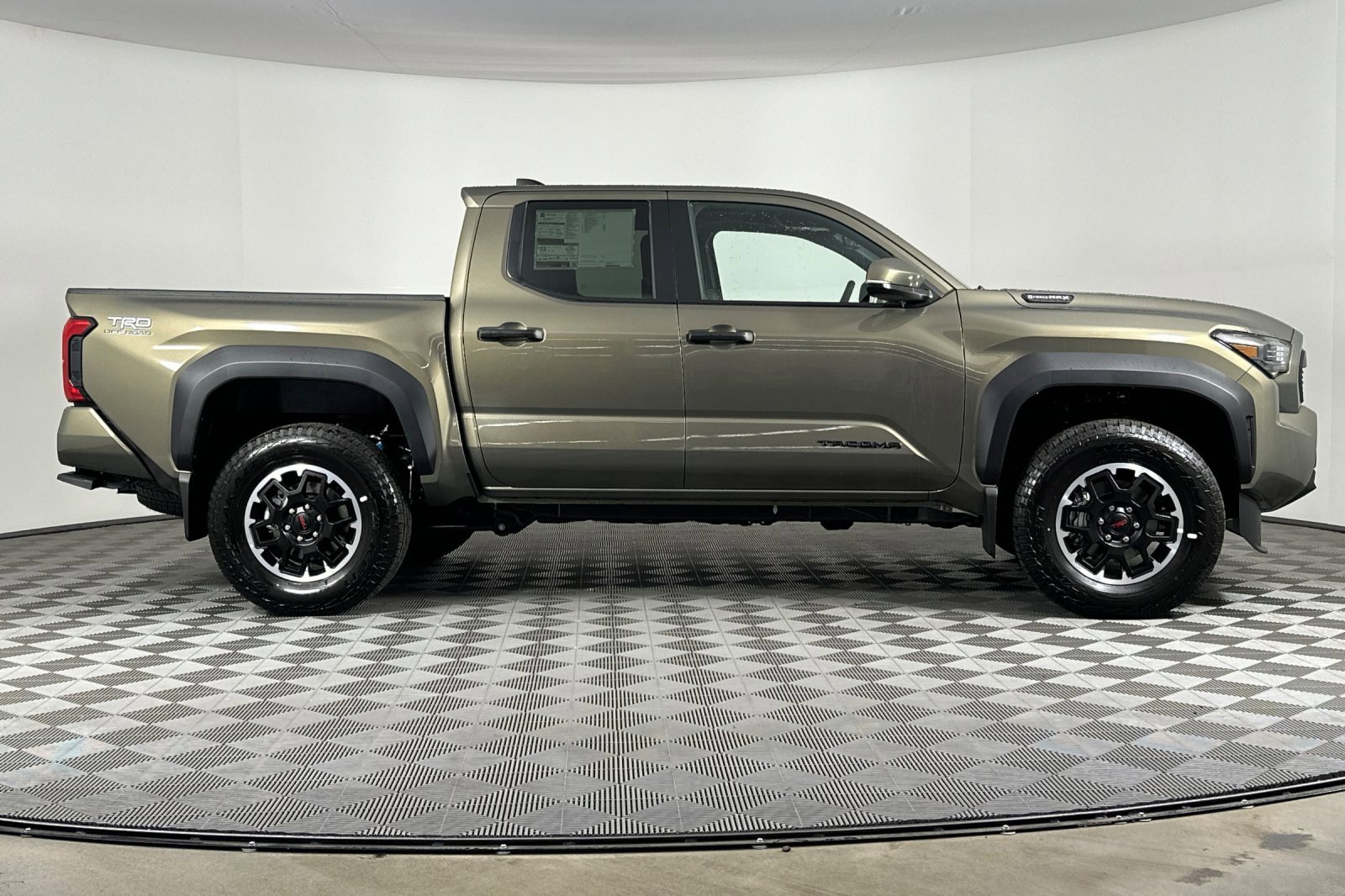 New 2025 Toyota Tacoma TRD Off-Road image 3