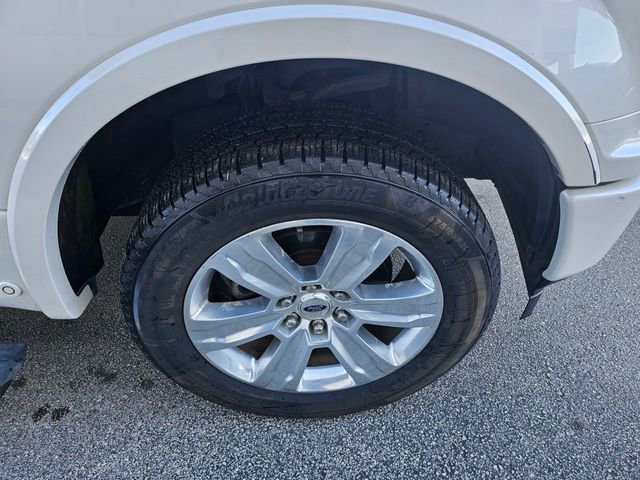 Used 2018 Ford F150 Platinum w/ Equipment Group 701A Luxury AWD/4WD image 13