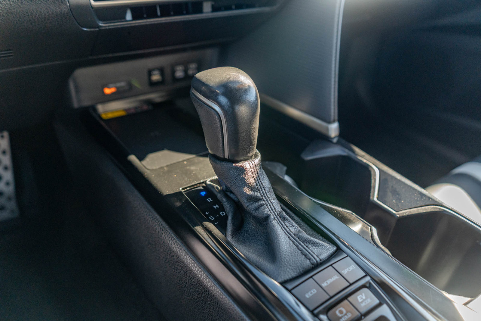 Certified 2025 Toyota Camry SE FWD image 24