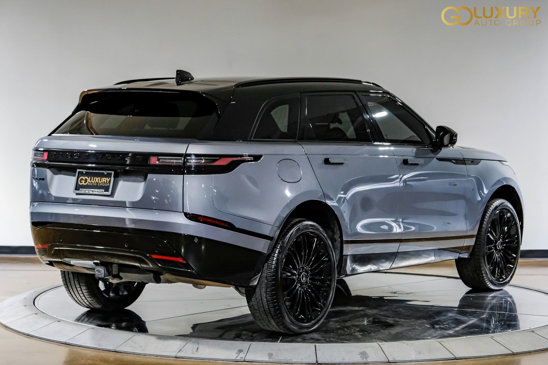 Used 2024 Land Rover Range Rover Velar Dynamic SE image 10