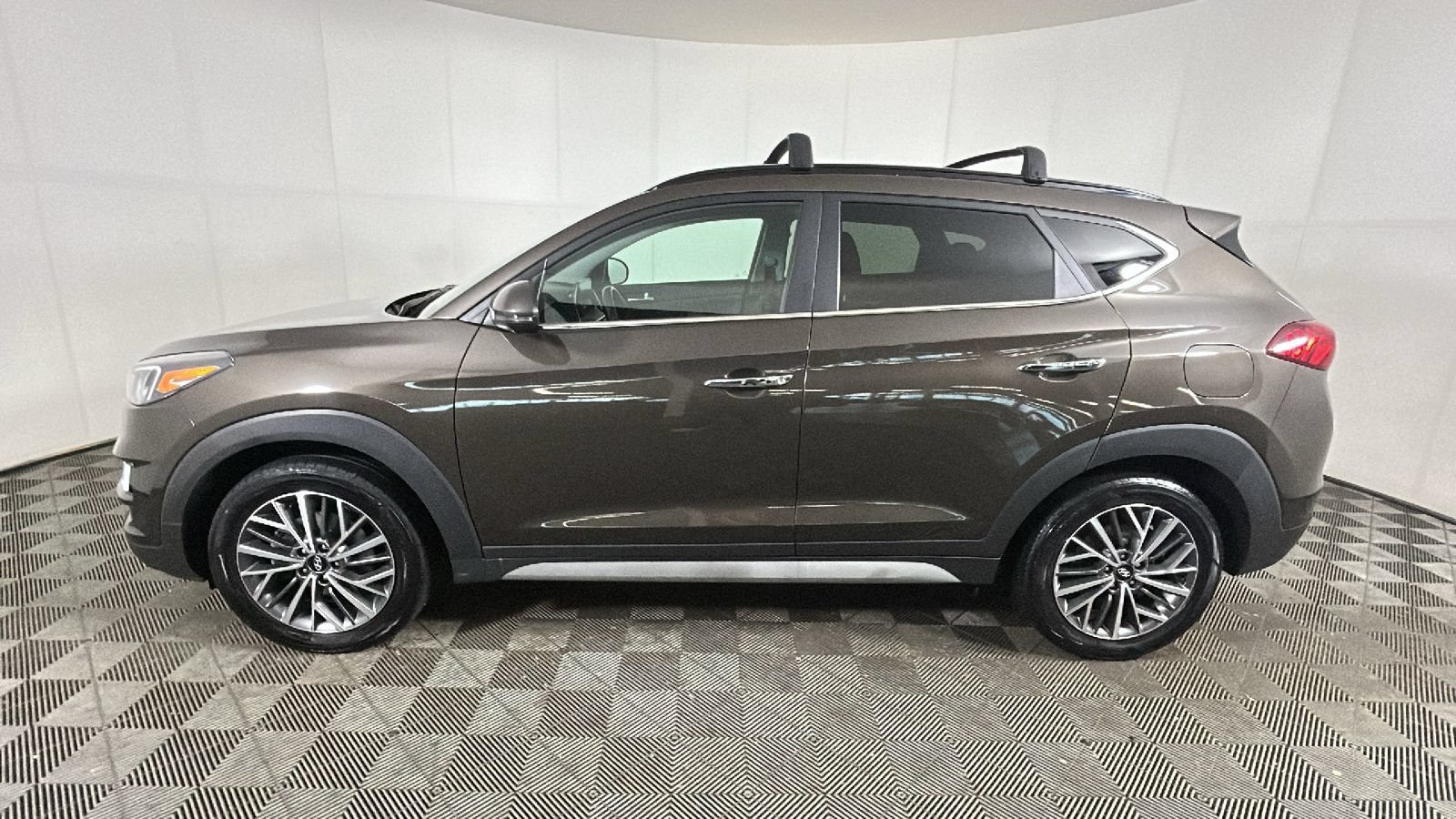 Used 2020 Hyundai Tucson Ultimate w/ Cargo Package AWD/4WD image 7