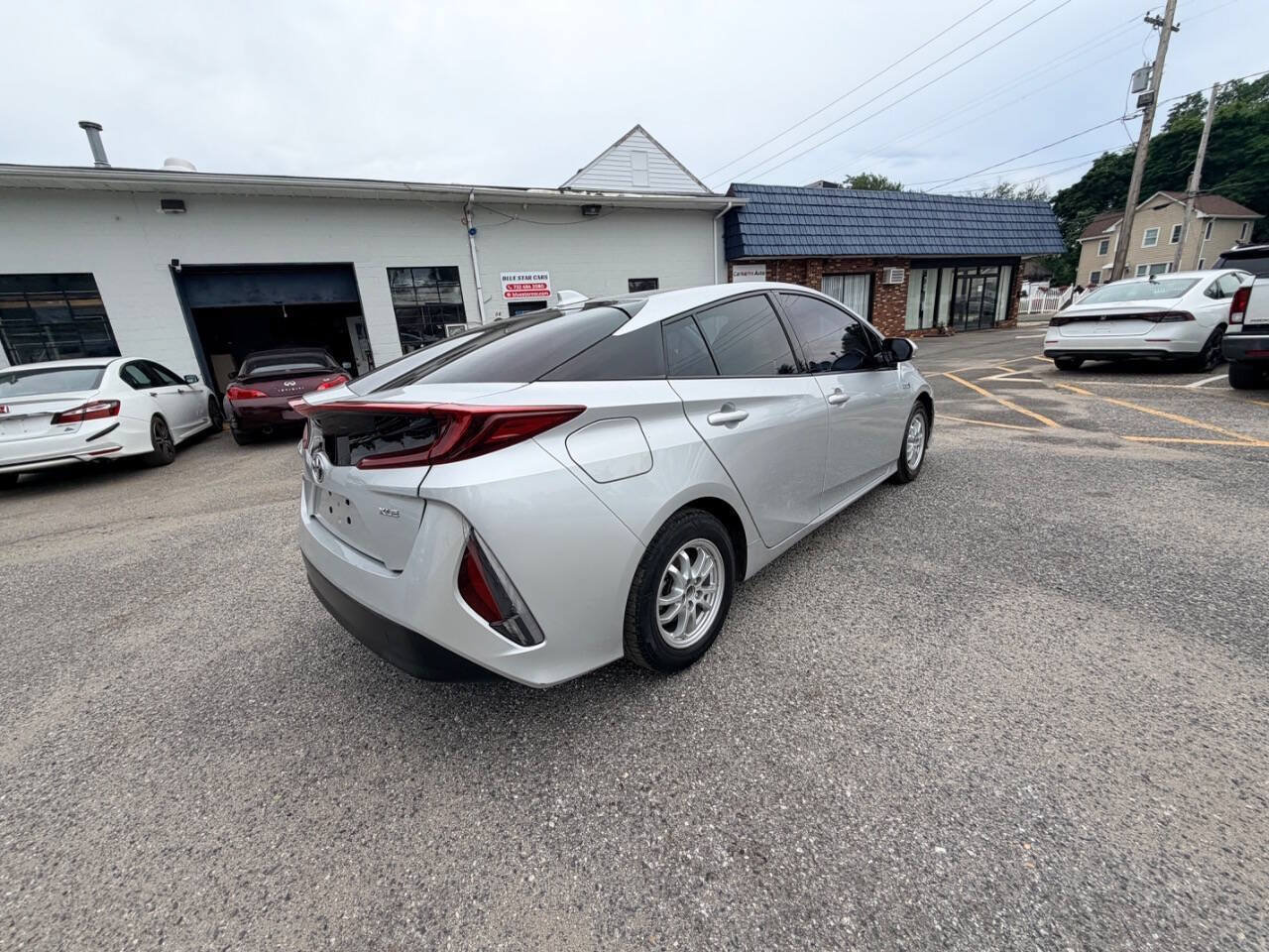 Used 2020 Toyota Prius Prime XLE FWD image 25