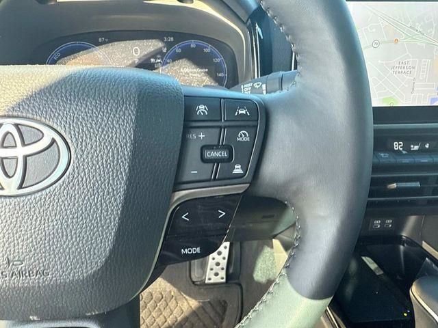 Used 2025 Toyota Camry XSE image 36