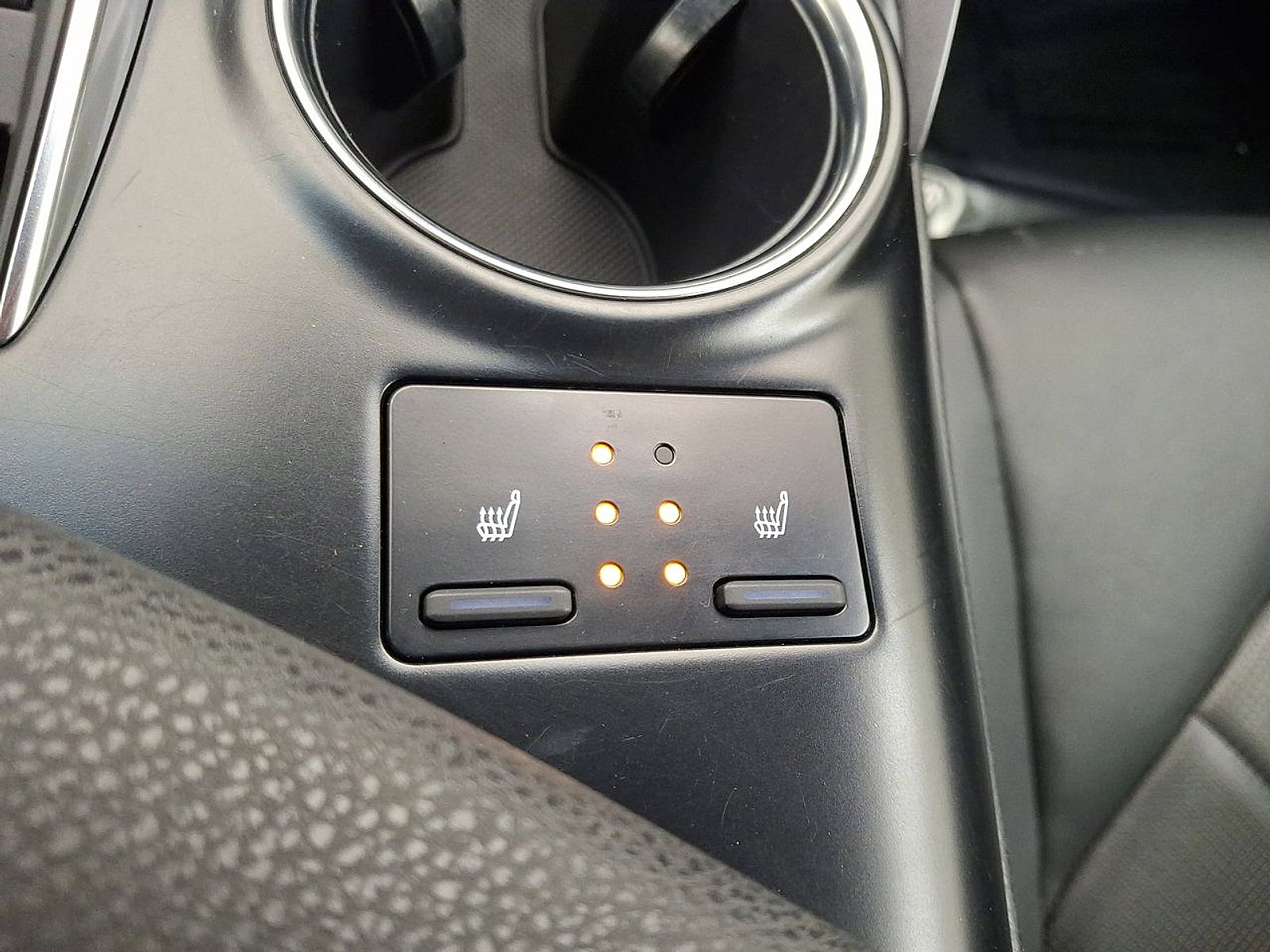 Certified 2018 Toyota Camry XLE image 19