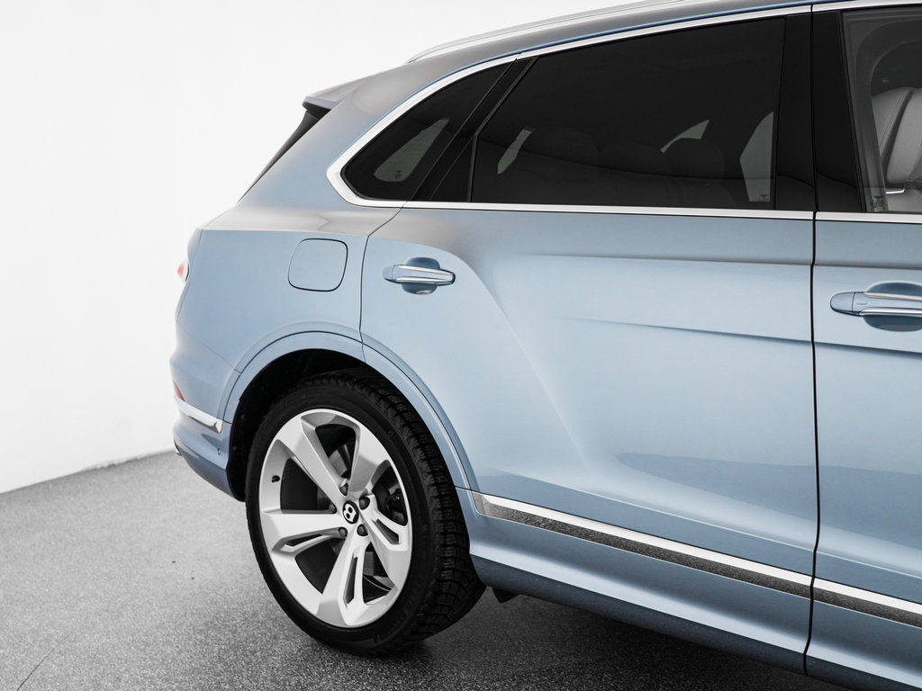 Certified 2023 Bentley Bentayga AWD/4WD image 42