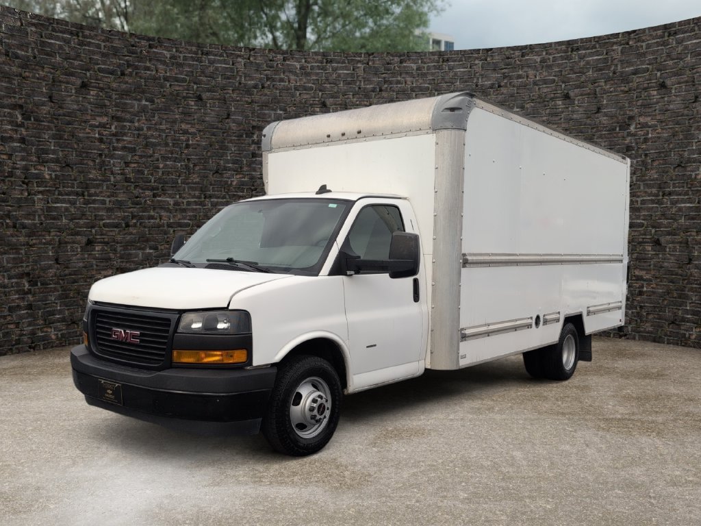 Used 2018 GMC Savana 3500 Extended w/ Driver Convenience Package RWD image 5