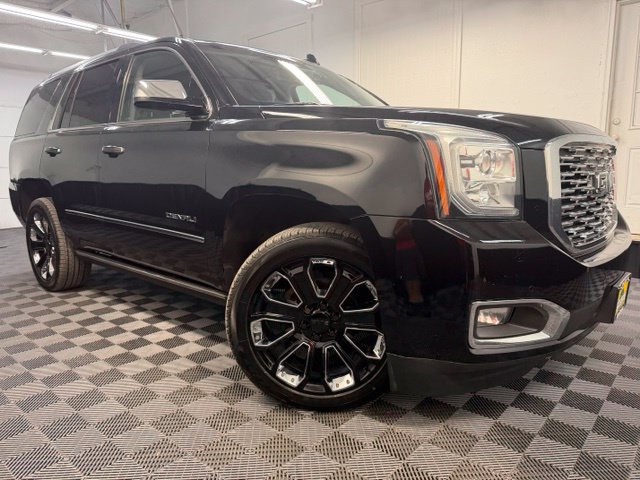 Used 2020 GMC Yukon Denali w/ Denali Ultimate Black Edition AWD/4WD image 1