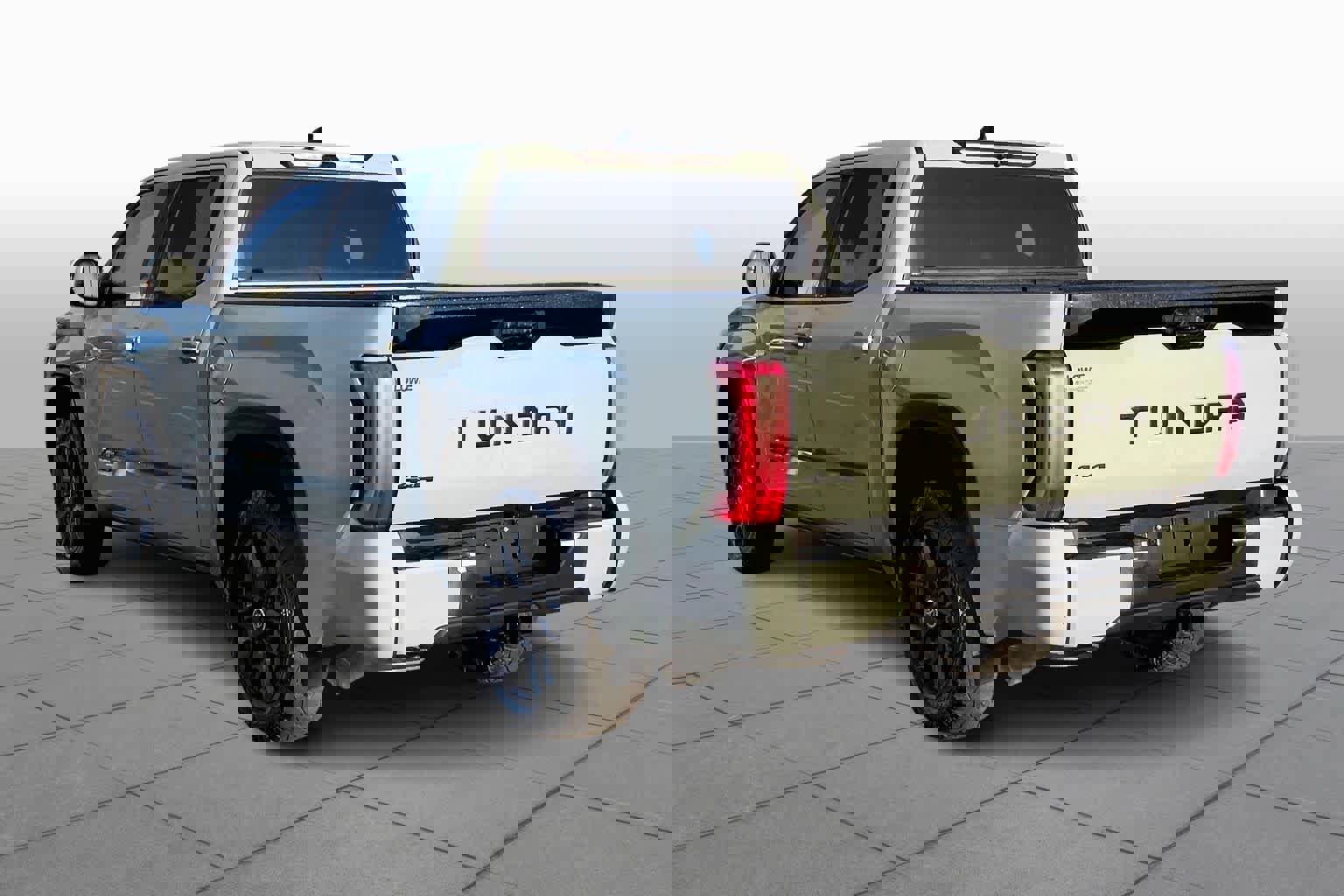 Used 2024 Toyota Tundra Platinum image 11