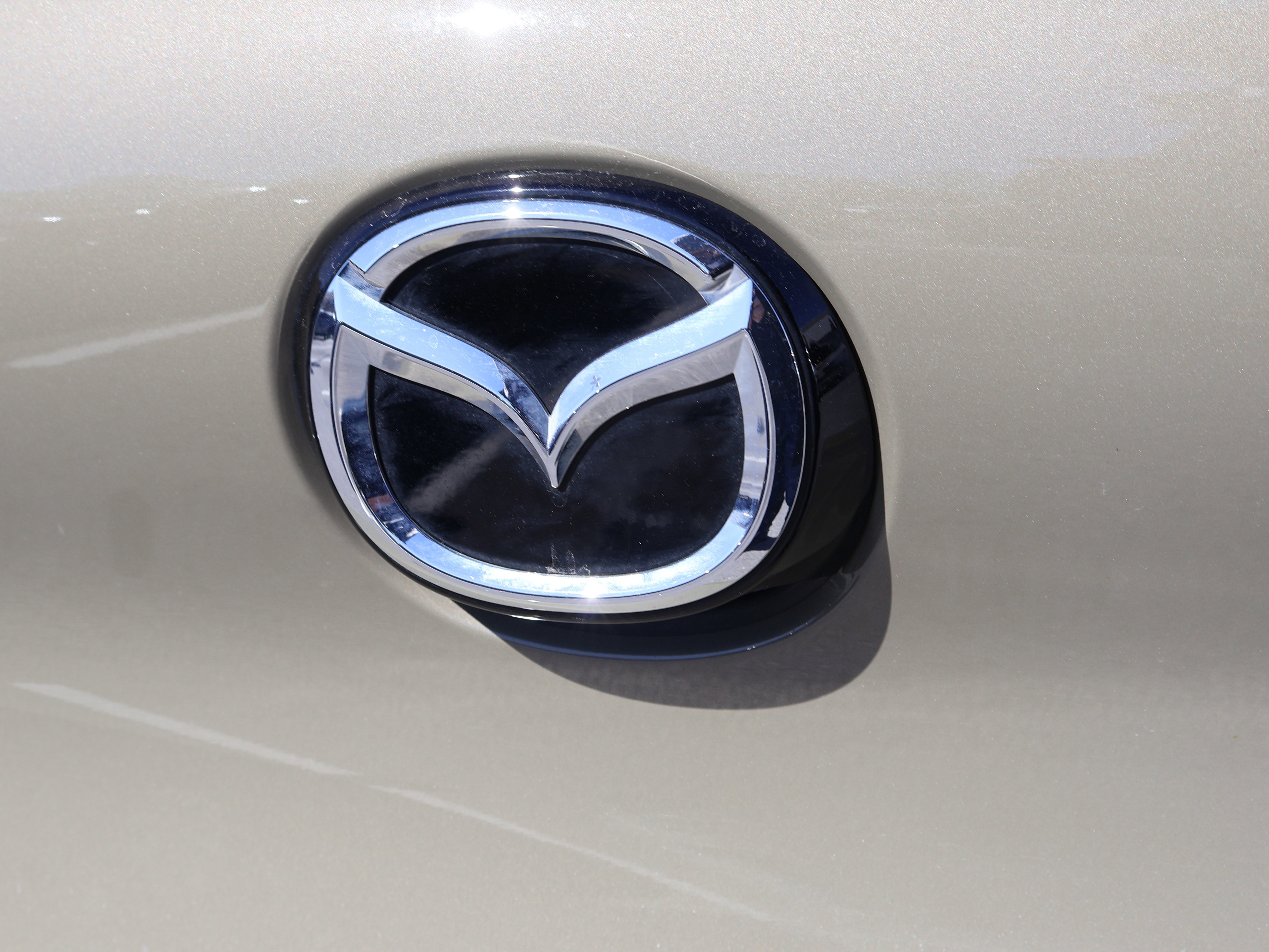 Certified 2025 MAZDA MAZDA3 Carbon AWD/4WD image 13
