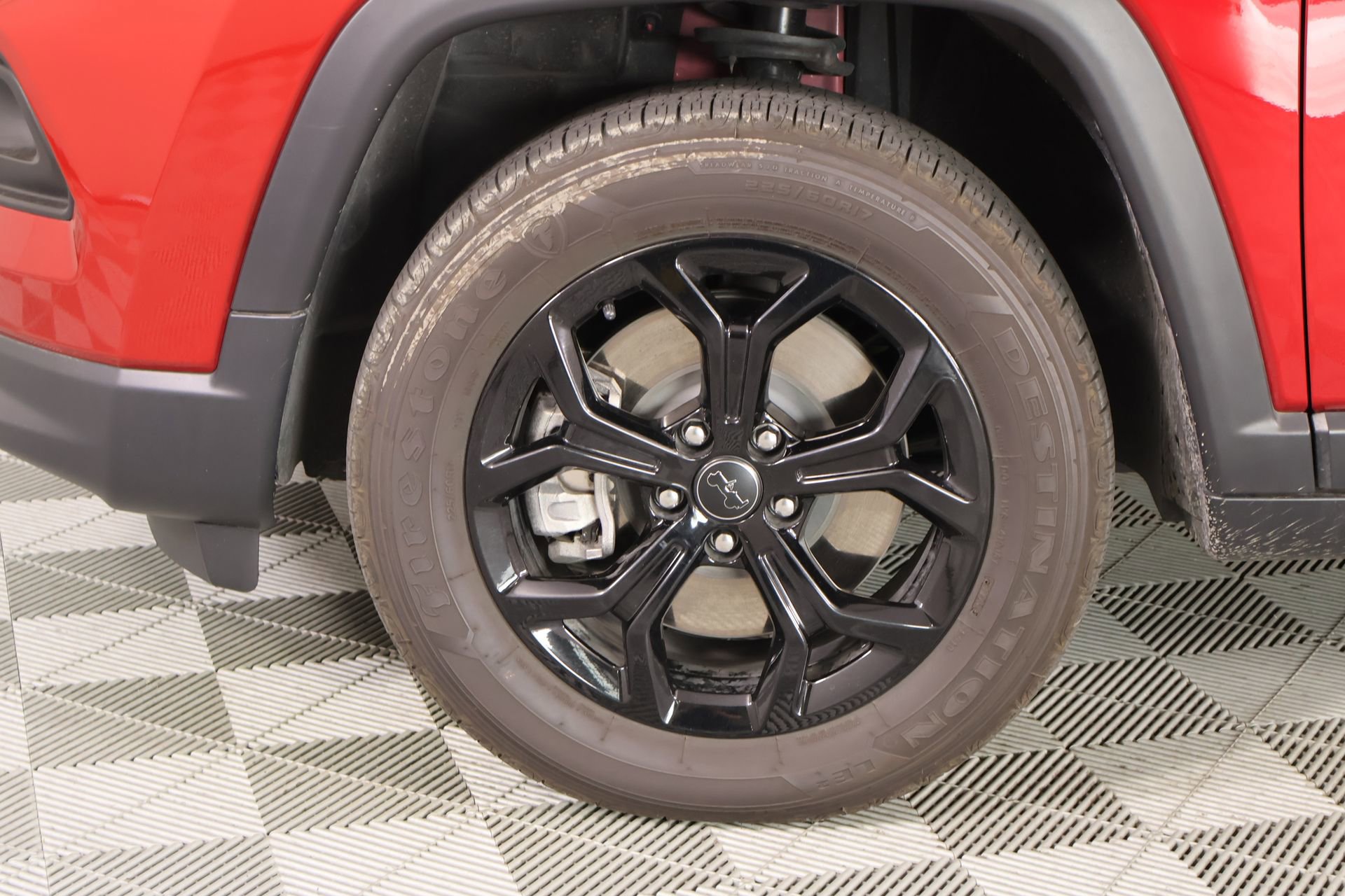 Used 2025 Jeep Compass Latitude image 17