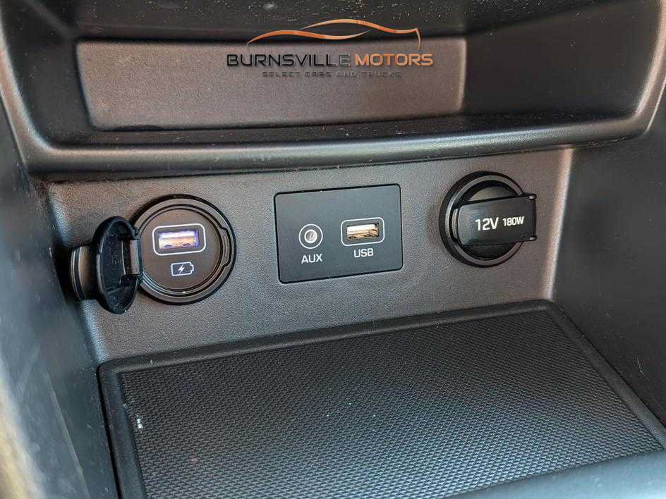 Used 2019 Hyundai Kona SE AWD/4WD image 27