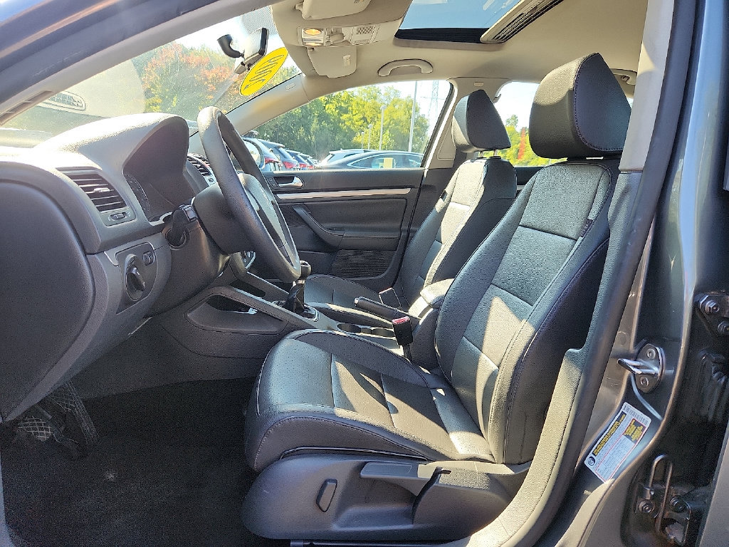 Used 2009 Volkswagen Jetta SE FWD image 17