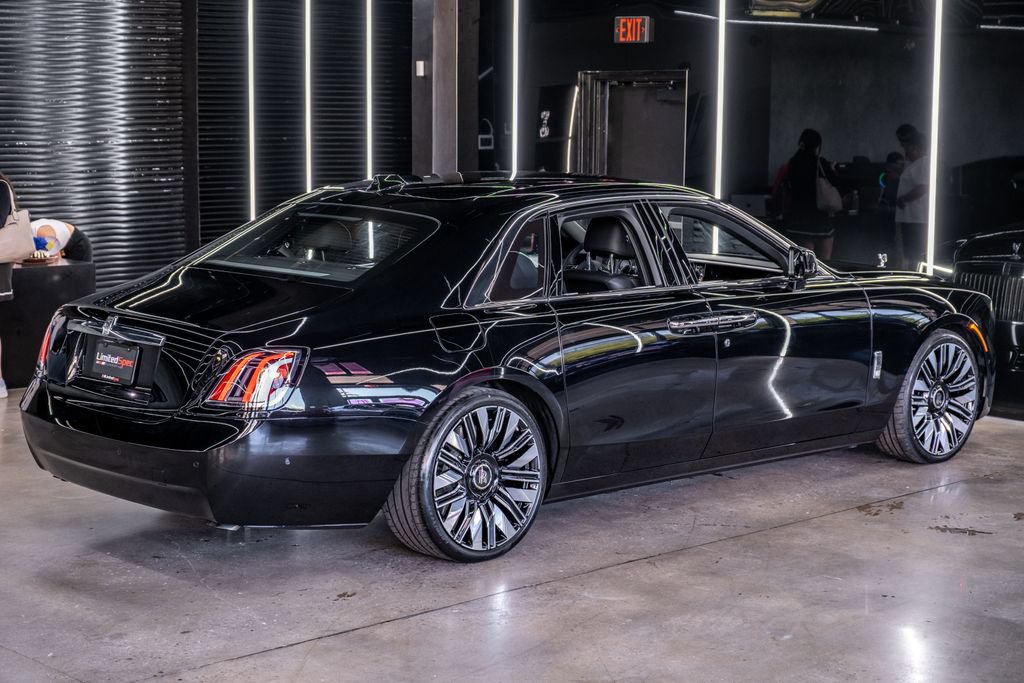 Used 2027 Rolls-Royce Ghost AWD/4WD image 32
