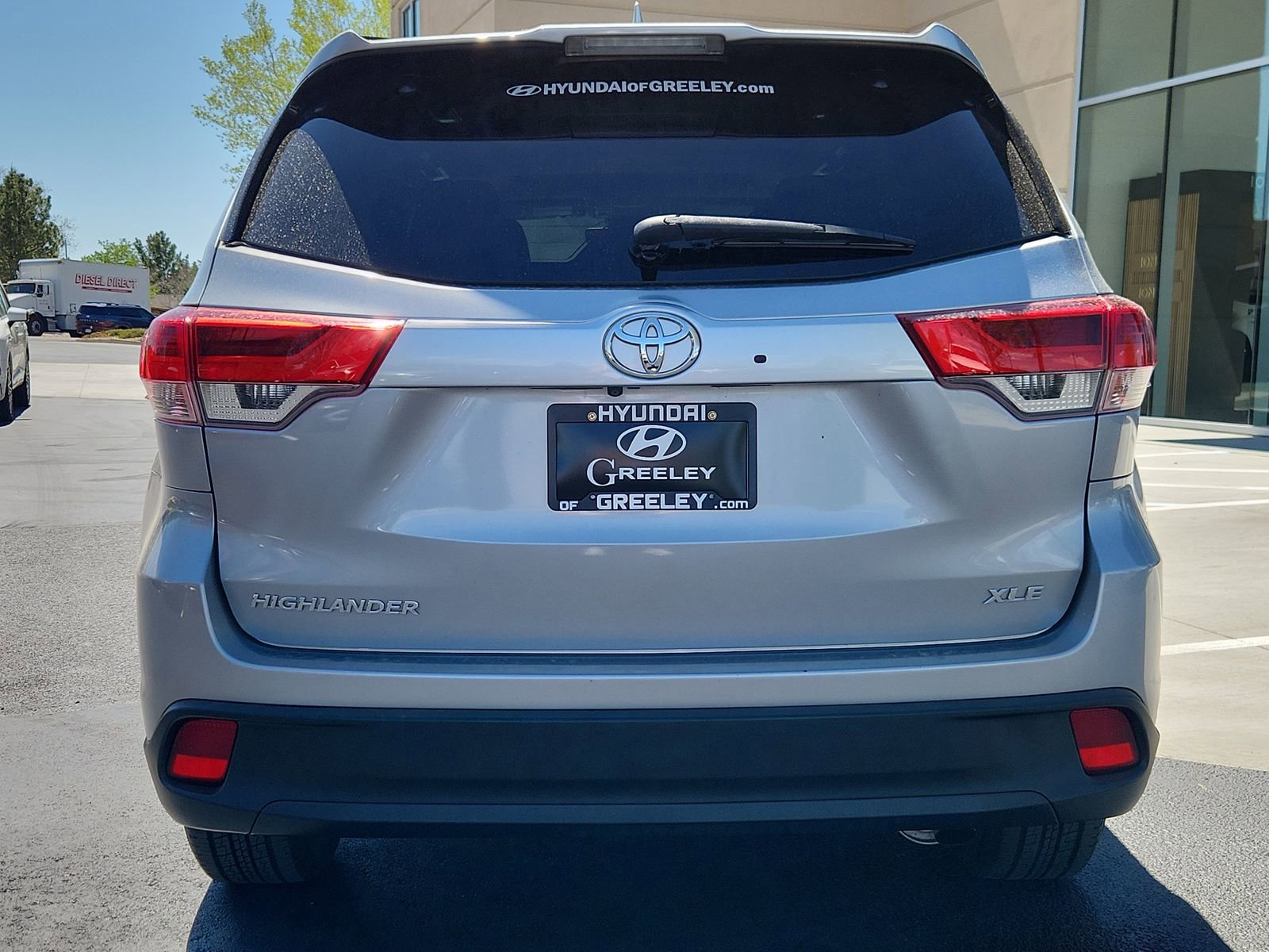 Used 2017 Toyota Highlander XLE w/ Carpet Mat Package image 4