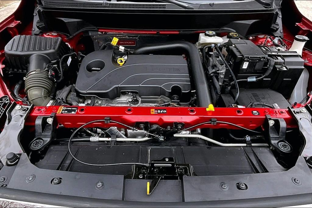 Used 2024 GMC Terrain SLE w/ Driver Convenience Package image 11