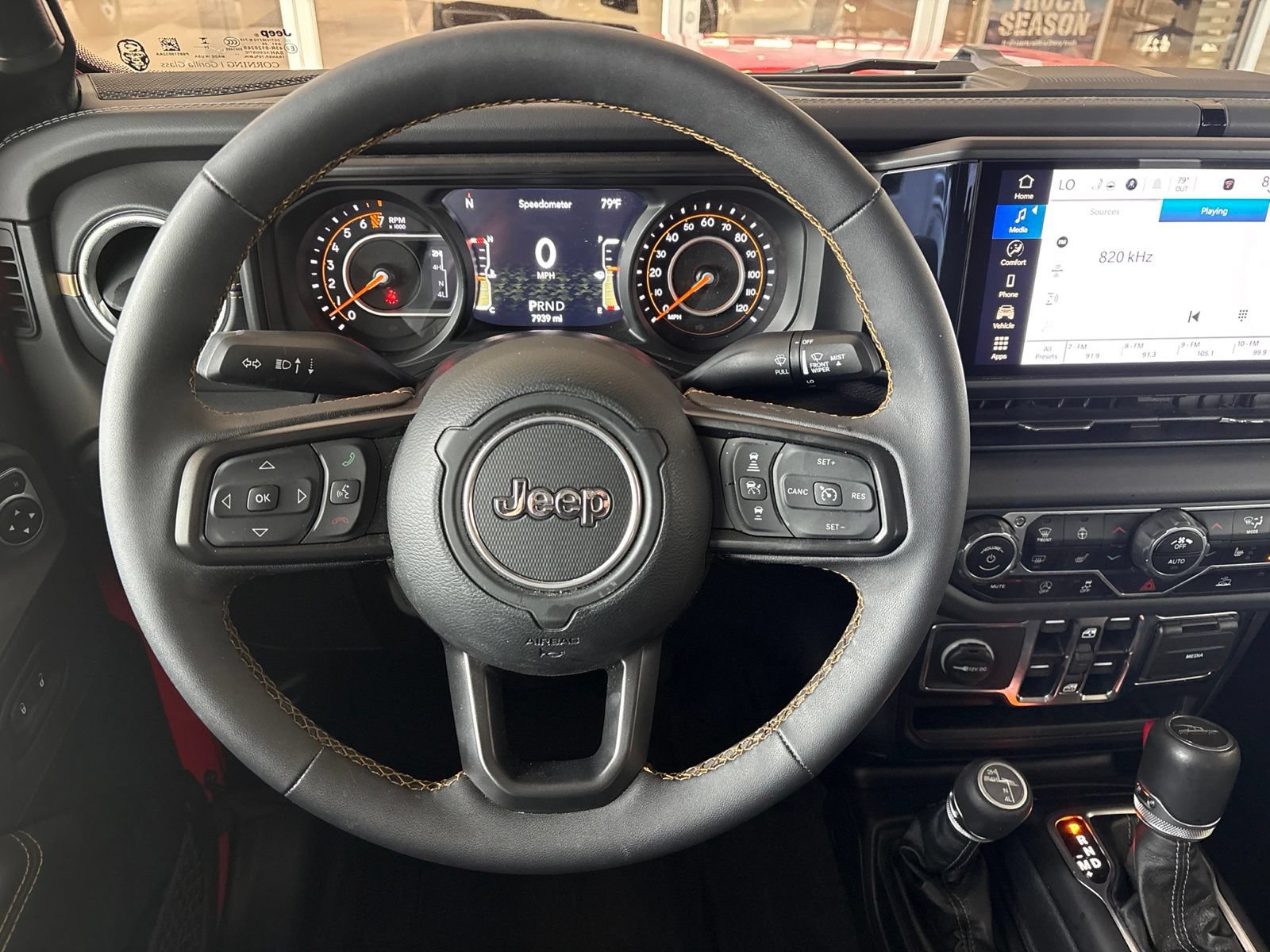 Used 2024 Jeep Gladiator Sport AWD/4WD image 25