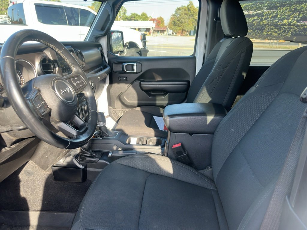 Used 2021 Jeep Wrangler Sport S image 3