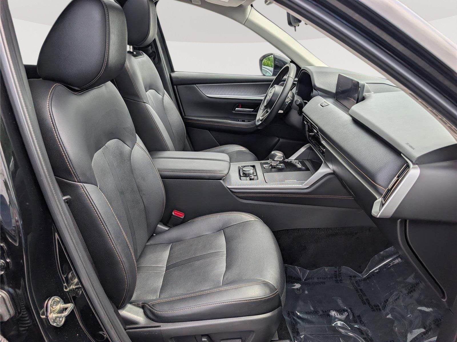 Used 2024 MAZDA CX-90 Plug-In Hybrid w/ Preferred AWD/4WD image 12