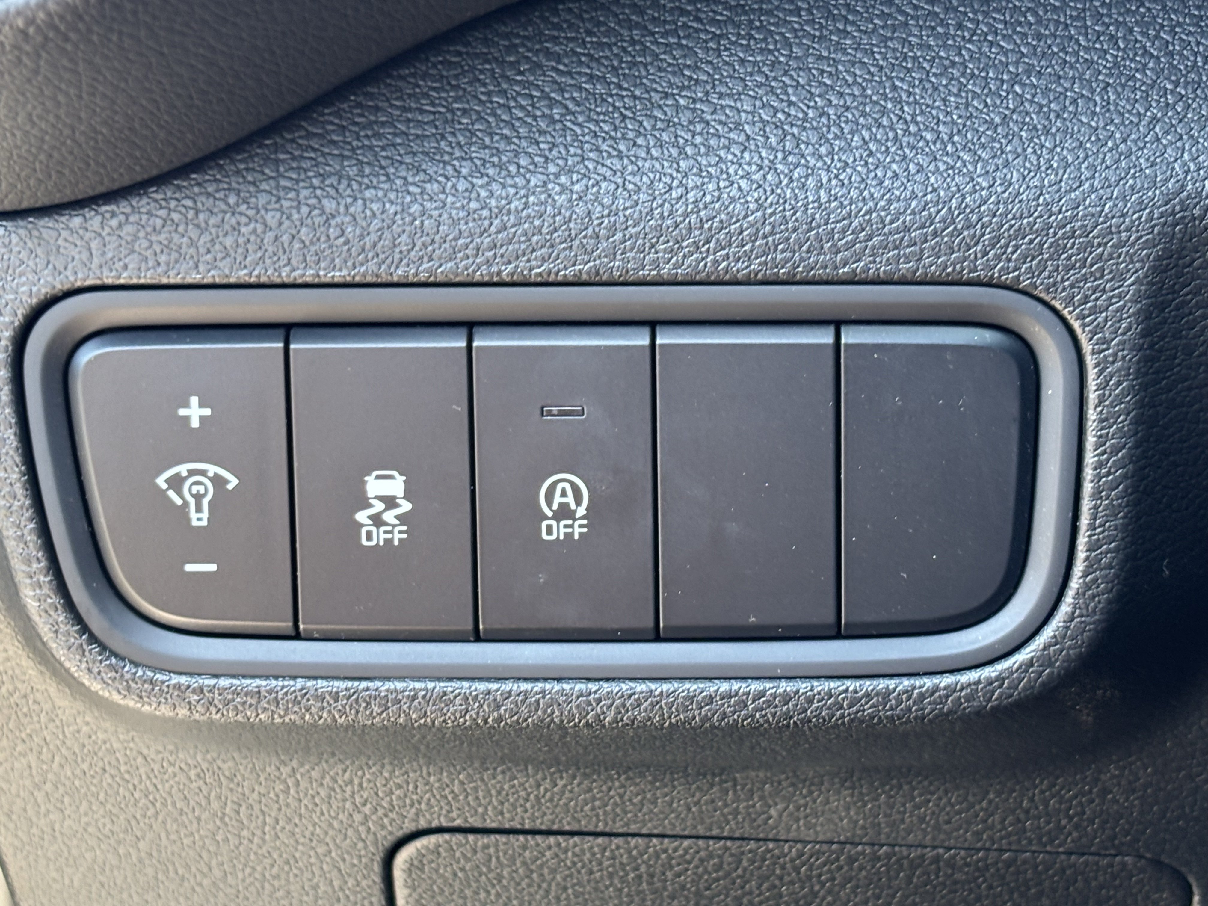 Certified 2025 Kia Soul LX w/ LX Technology Package FWD image 29