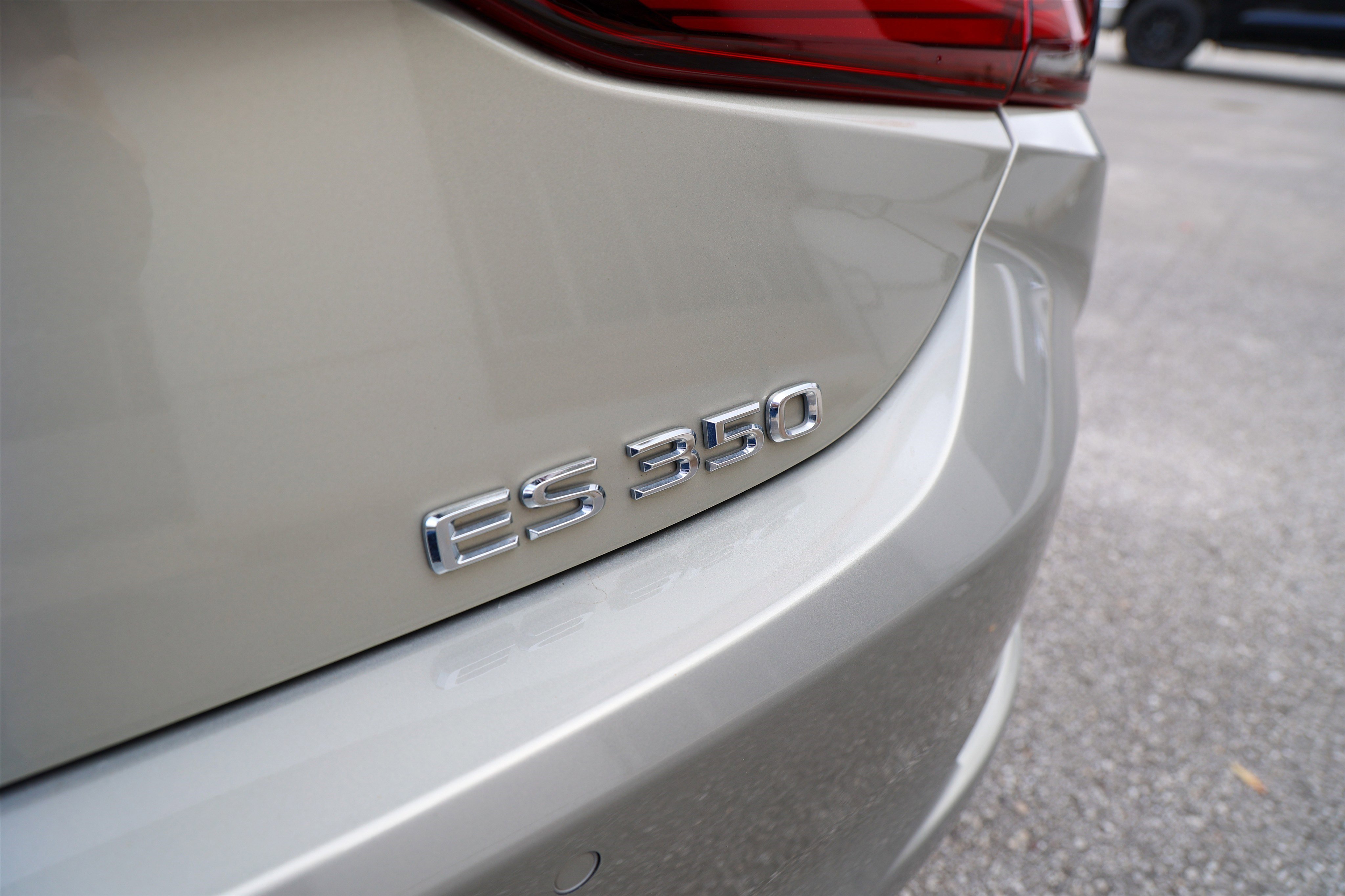 Used 2021 Lexus ES 350 w/ Premium Package image 12