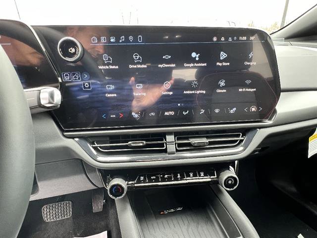 New 2026 Chevrolet Equinox EV RS image 15