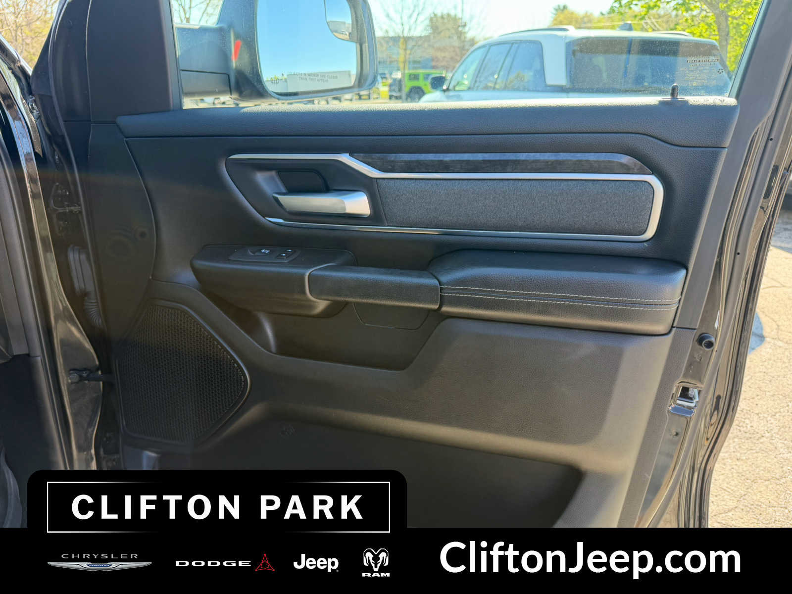 Used 2019 RAM 1500 Big Horn AWD/4WD image 19
