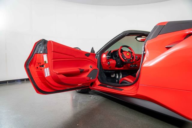 Used 2018 Ferrari 488 Spider RWD image 14