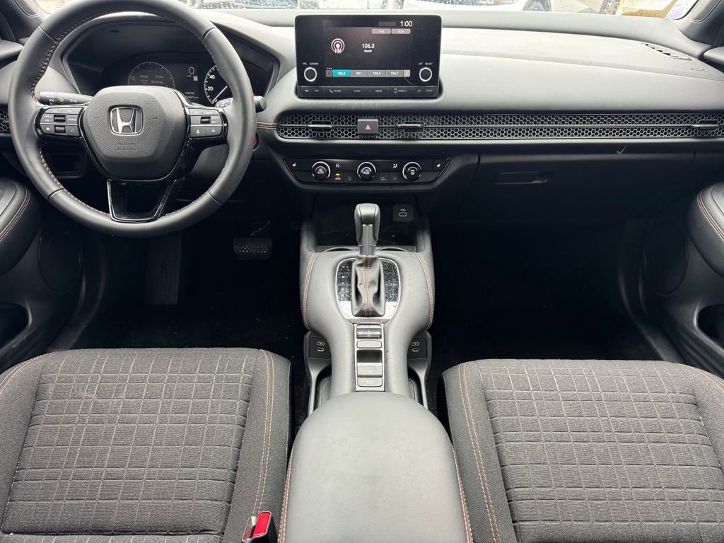 Used 2025 Honda HR-V Sport image 9