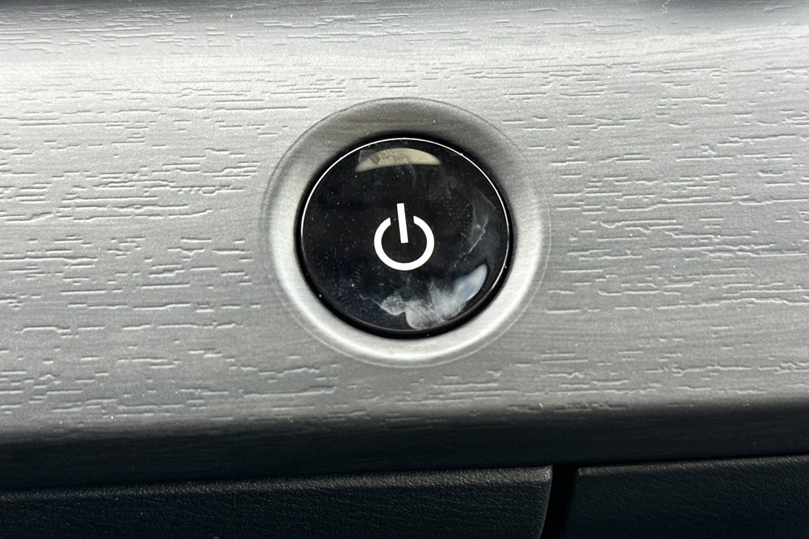 Certified 2024 Nissan Ariya FWD image 26