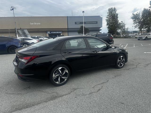 Certified 2023 Hyundai Elantra SEL w/ Convenience Package image 2