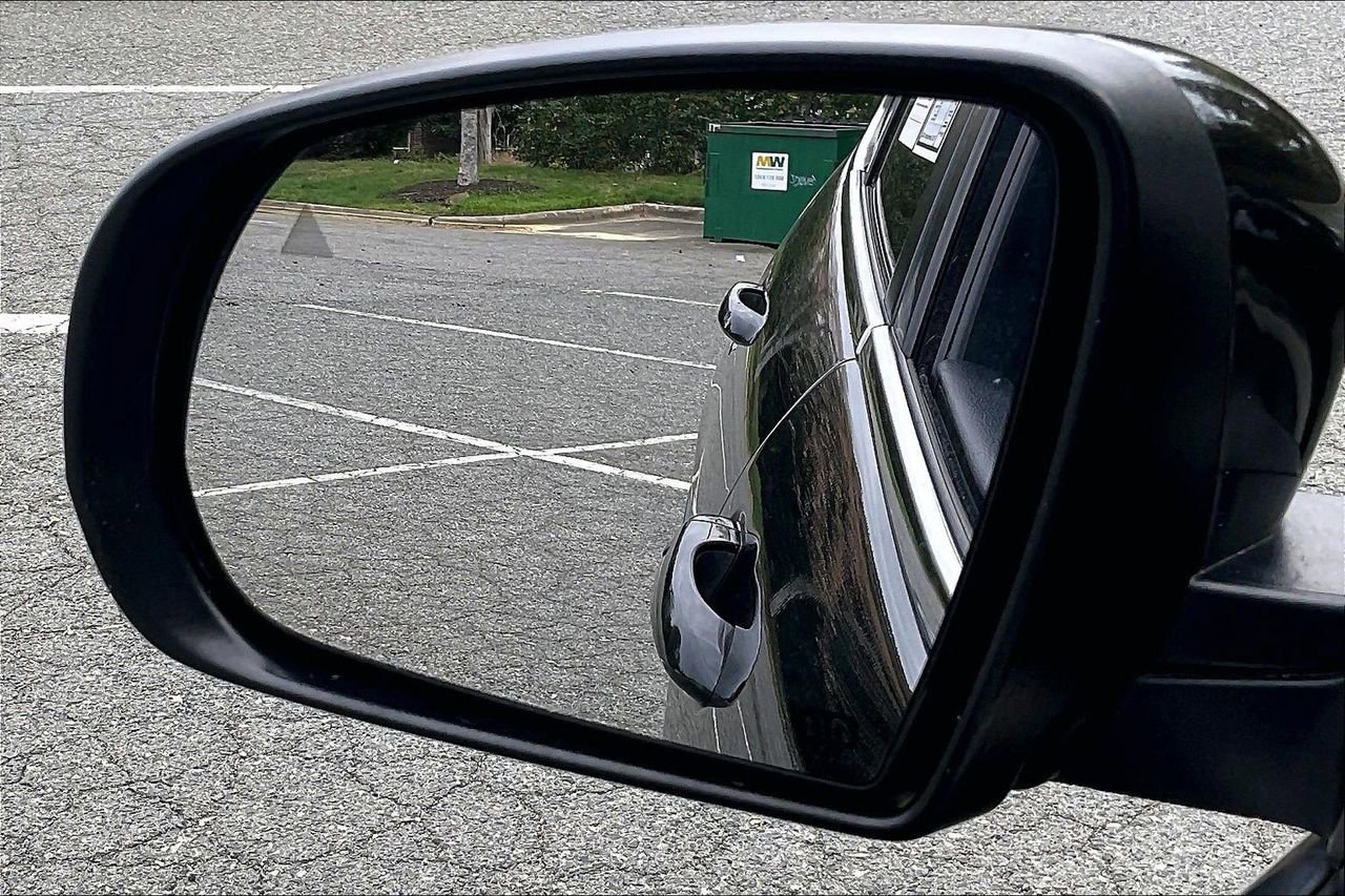 Certified 2019 Jeep Cherokee Limited image 28