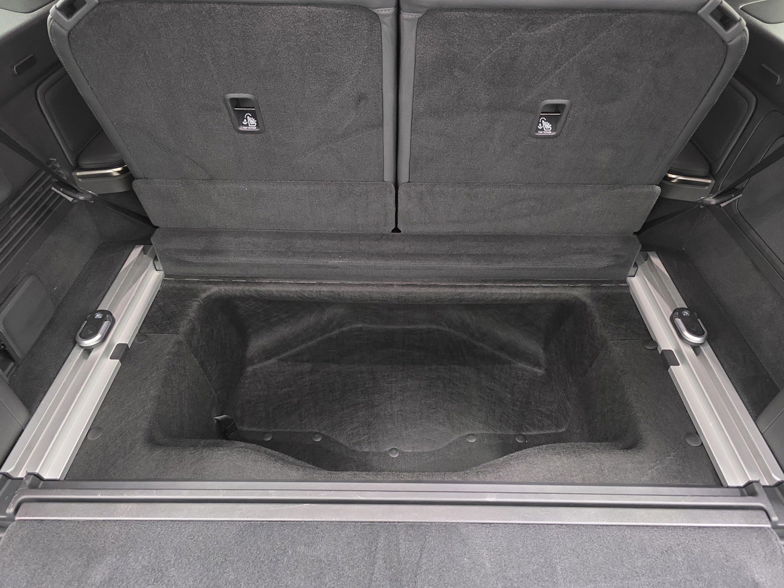 Used 2023 Rivian R1S Launch Edition image 26