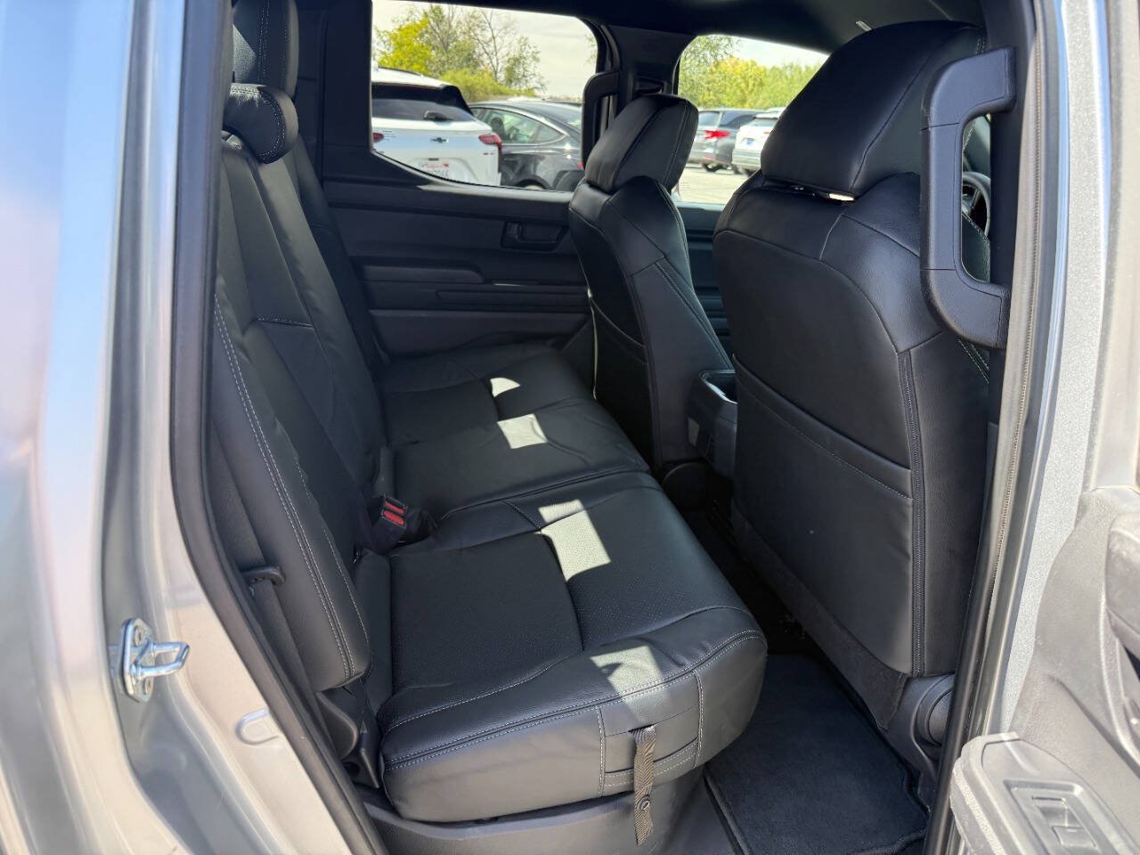 Used 2025 Toyota Tacoma SR5 AWD/4WD image 11