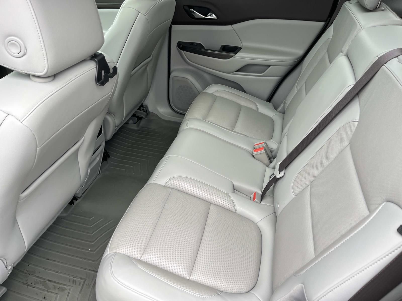 Used 2019 GMC Acadia SLT image 20