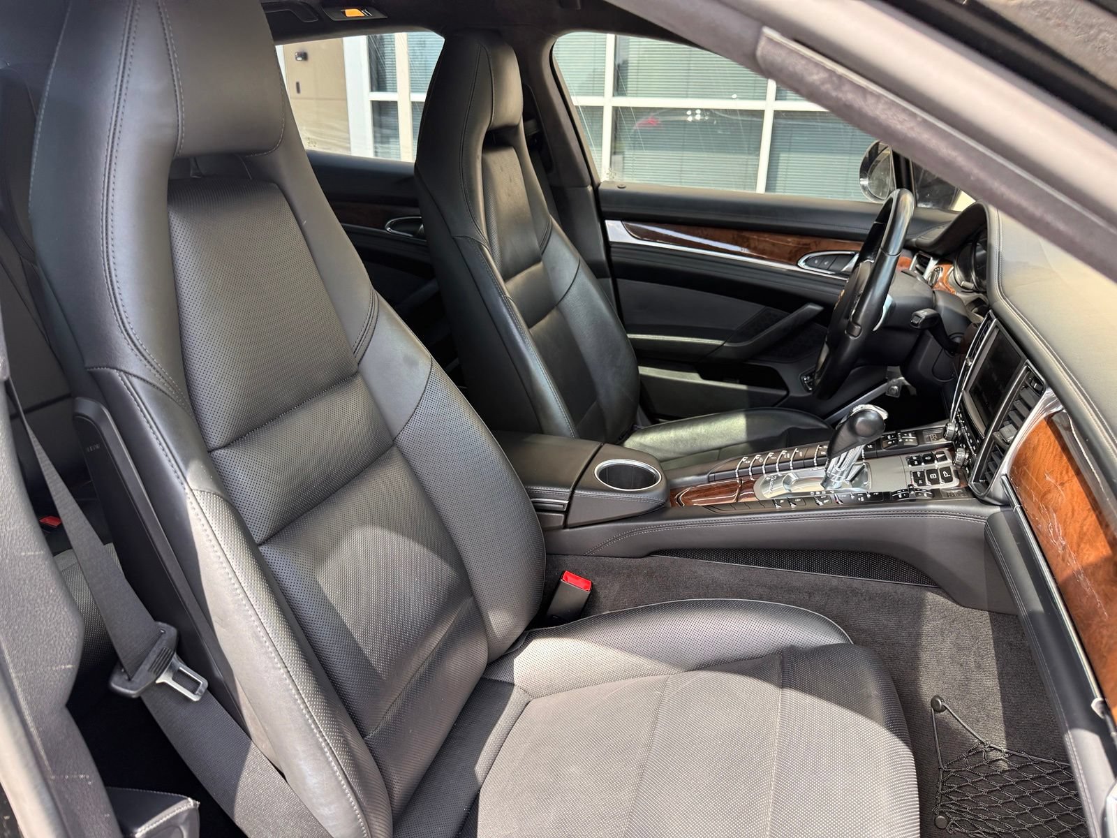 Used 2014 Porsche Panamera AWD/4WD image 35