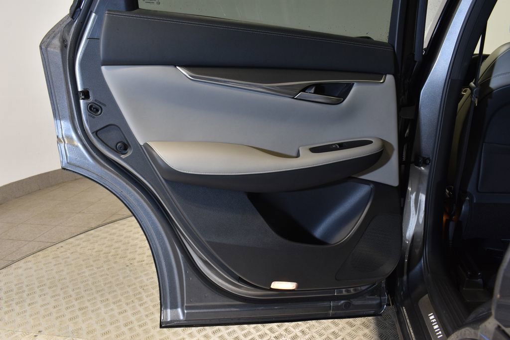 Certified 2025 INFINITI QX50 Luxe image 27