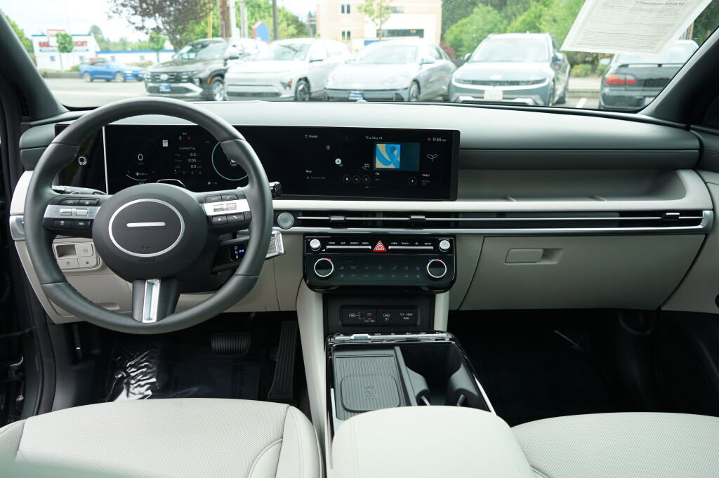 Certified 2025 Hyundai Tucson Limited AWD/4WD image 18