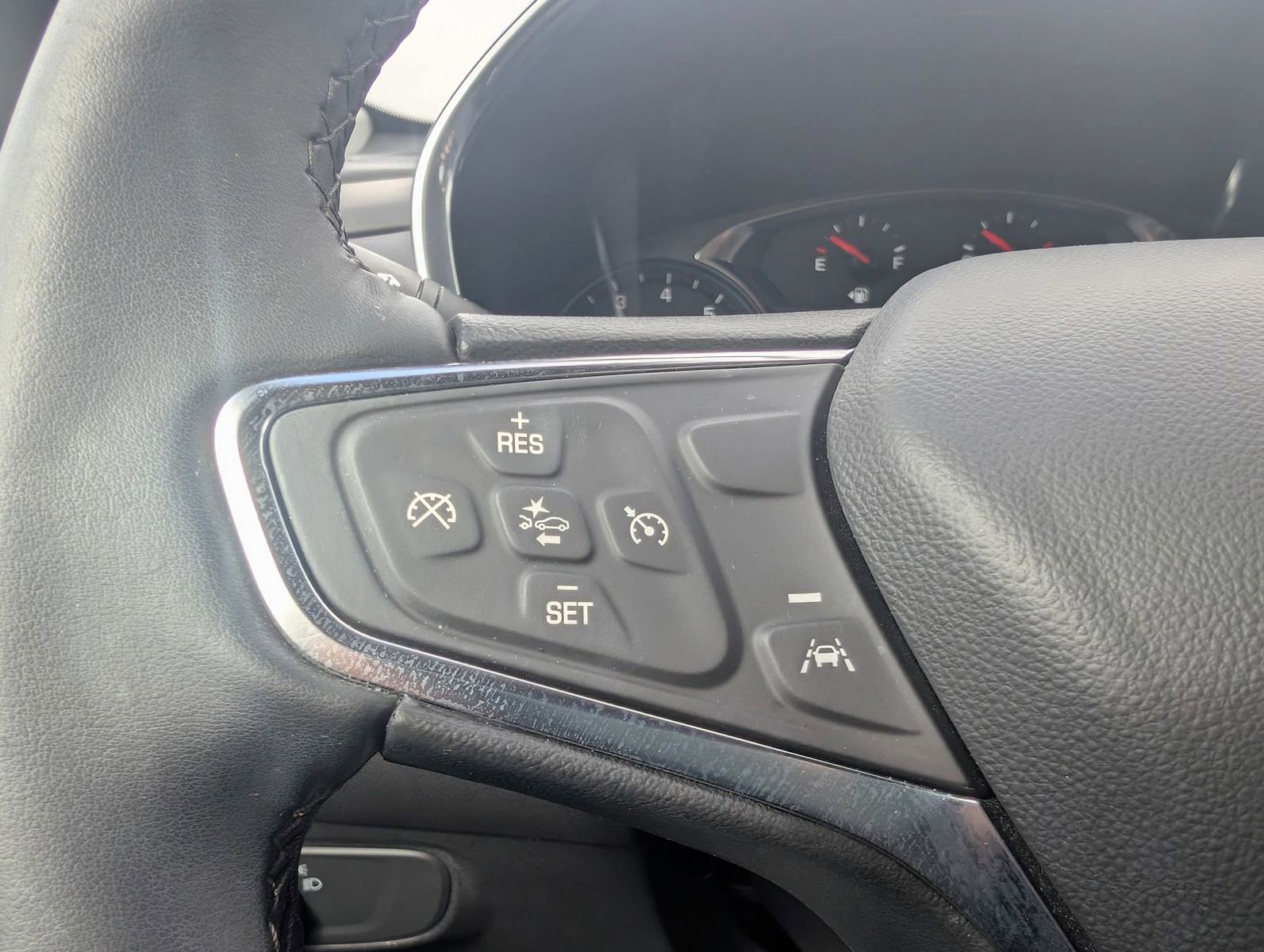 Used 2024 Chevrolet Equinox LT AWD/4WD image 14