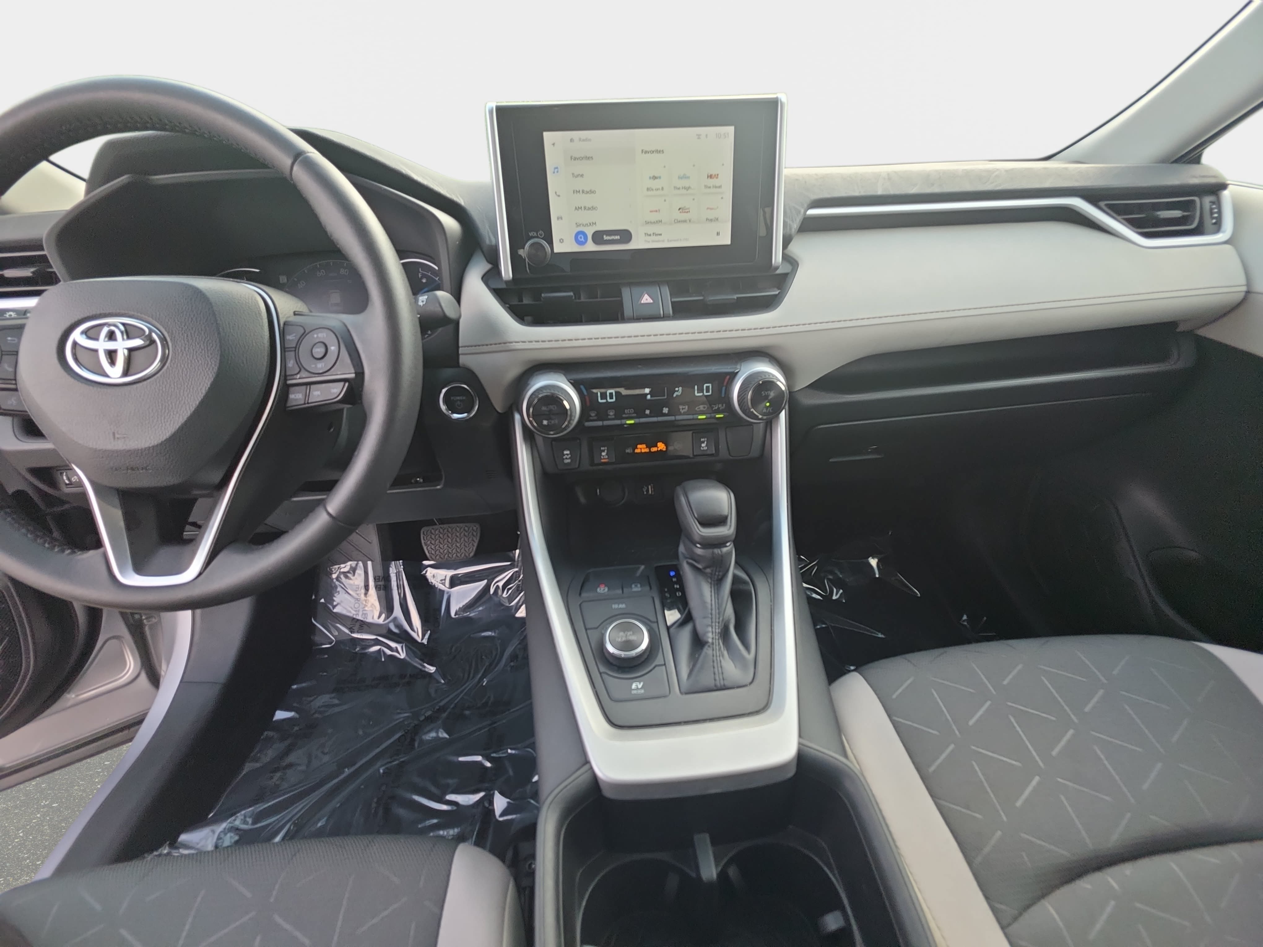 Used 2024 Toyota RAV4 XLE w/ Weather Package AWD/4WD image 19