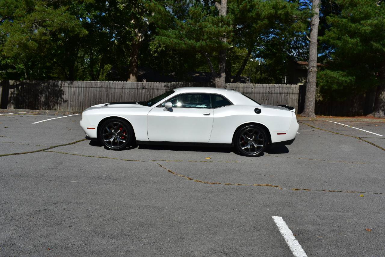 Used 2015 Dodge Challenger R/T w/ Quick Order Package 28B R/T RWD image 3