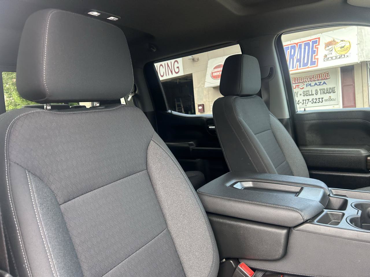 Used 2022 Chevrolet Silverado 1500 LT AWD/4WD image 50