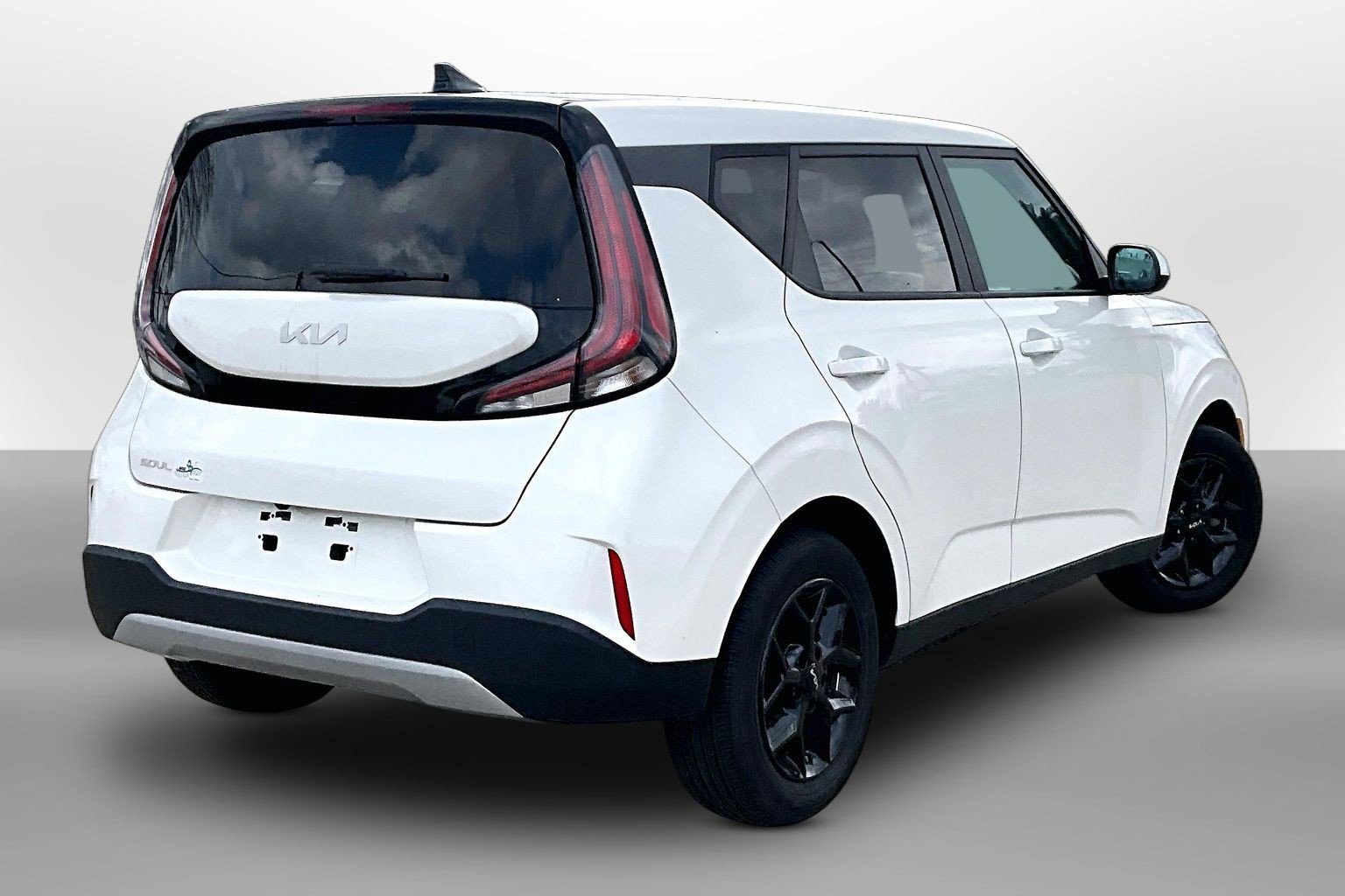 Used 2024 Kia Soul LX w/ Option Group 015 FWD image 10